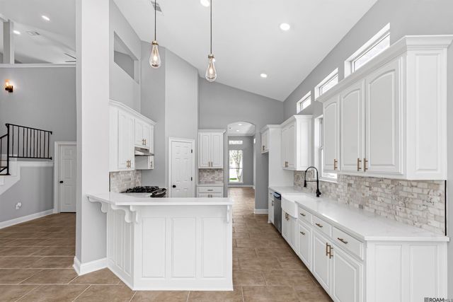 6210 Royal Palm Ct, Gonzales, LA 70737