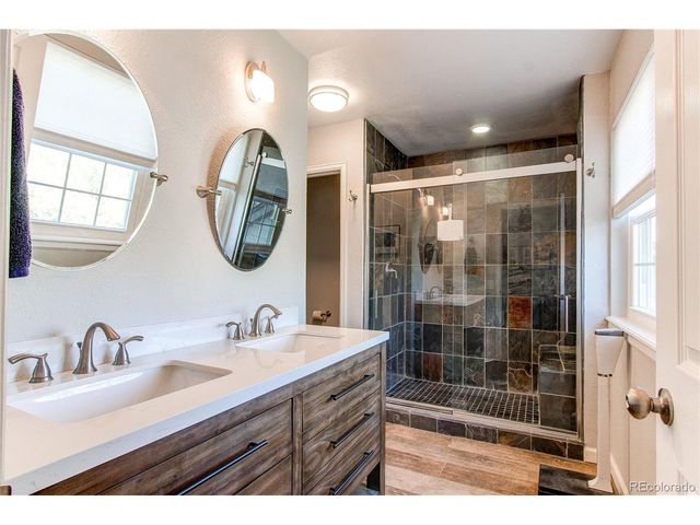 2152 S Victor St B, Aurora, CO 80014