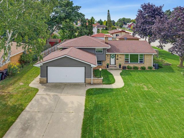 1521 Beech STREET, South Milwaukee, WI 53172