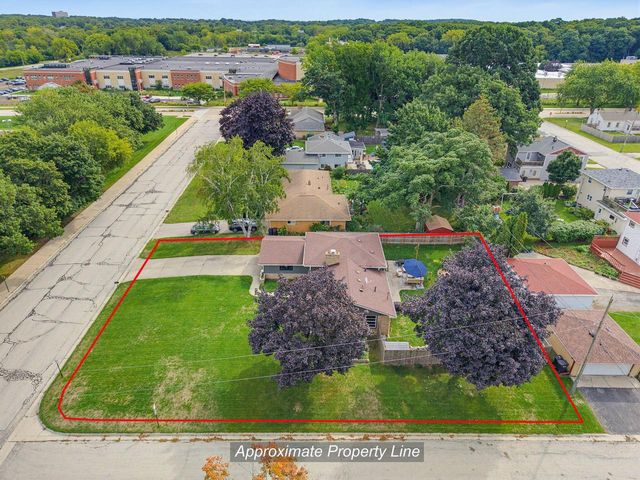 1521 Beech STREET, South Milwaukee, WI 53172