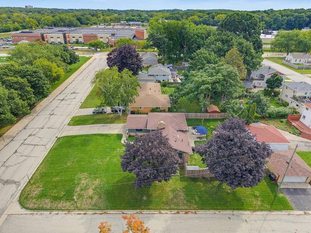 1521 Beech STREET, South Milwaukee, WI 53172
