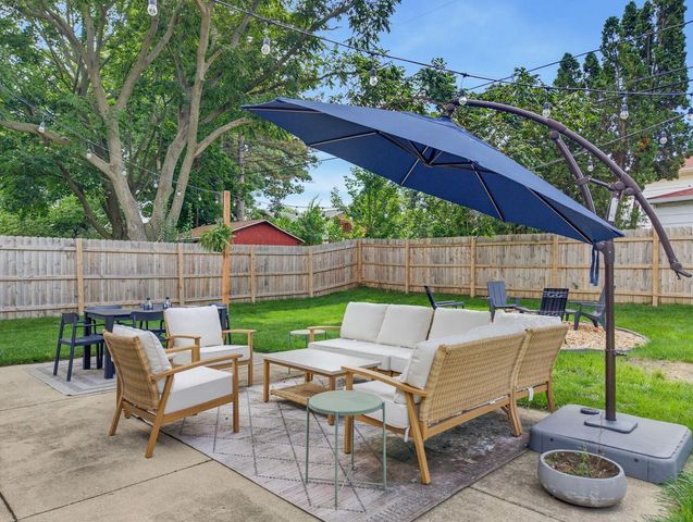 1521 Beech STREET, South Milwaukee, WI 53172