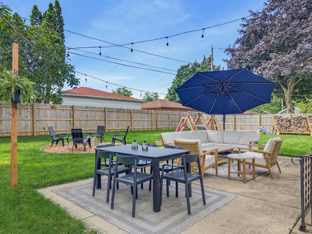 1521 Beech STREET, South Milwaukee, WI 53172