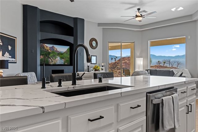 697 Cinco Court, Mesquite, NV 89027