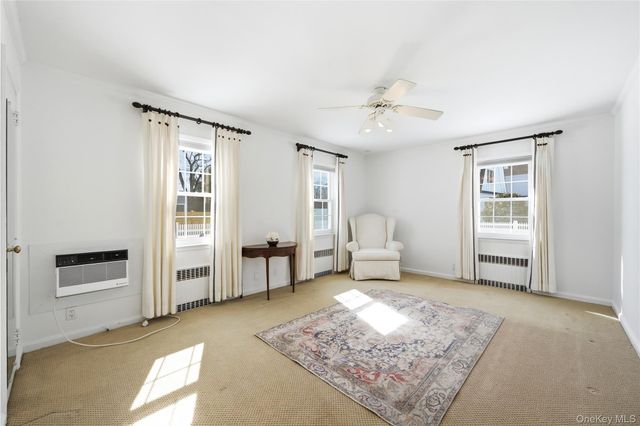 38 Bradish Lane, Bay Shore, NY 11706