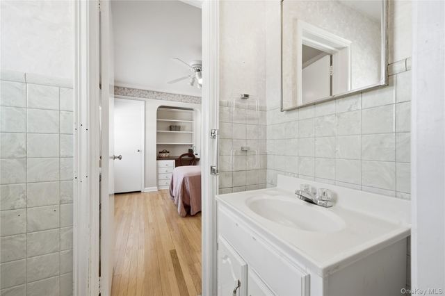 38 Bradish Lane, Bay Shore, NY 11706