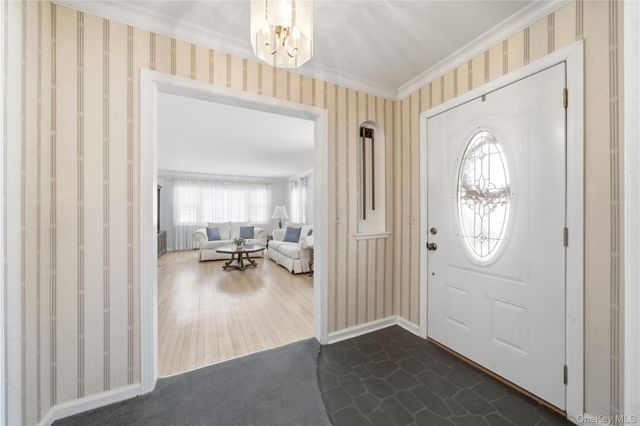 38 Bradish Lane, Bay Shore, NY 11706