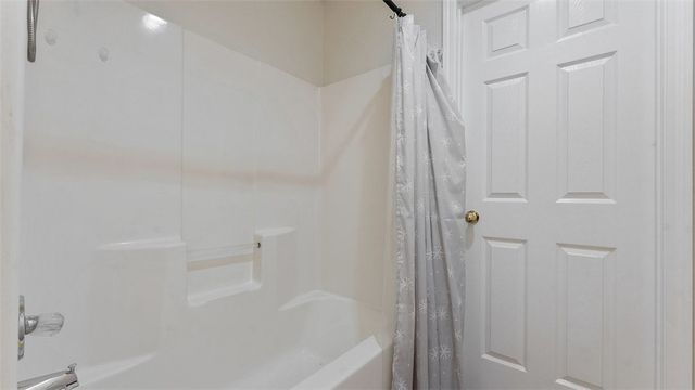 3000 SW Windrift Avenue, Bentonville, AR 72712