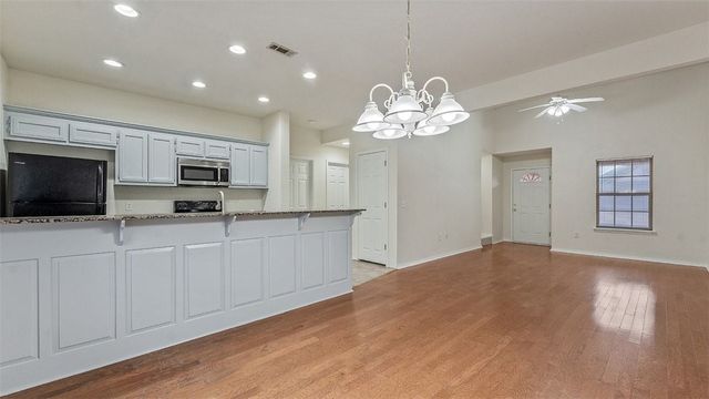 3000 SW Windrift Avenue, Bentonville, AR 72712