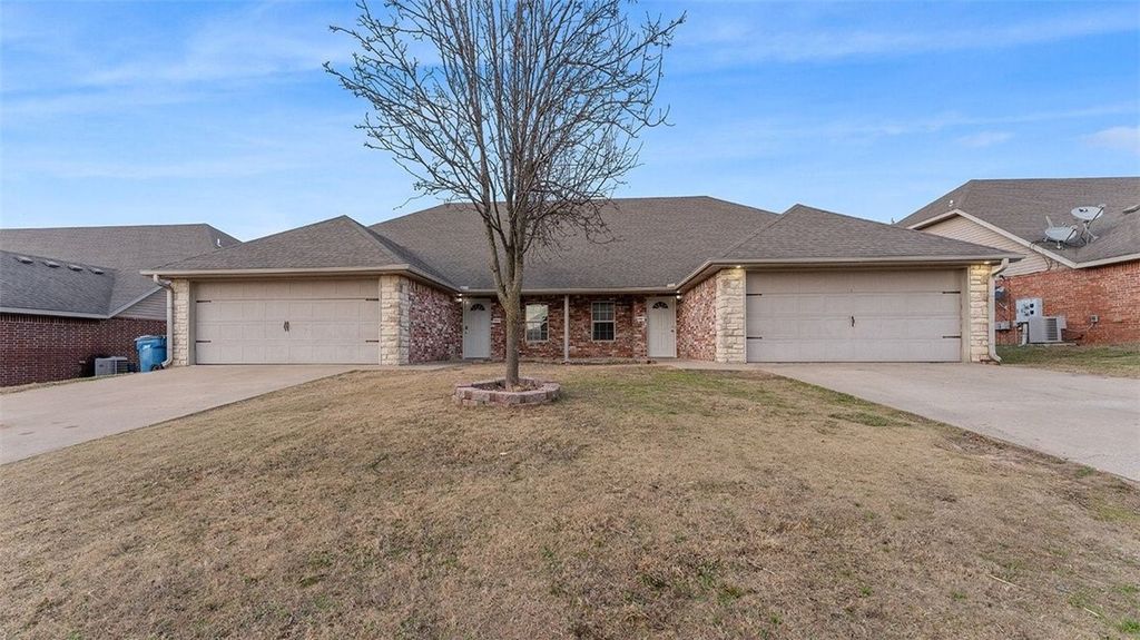 3000 SW Windrift Avenue, Bentonville, AR 72712