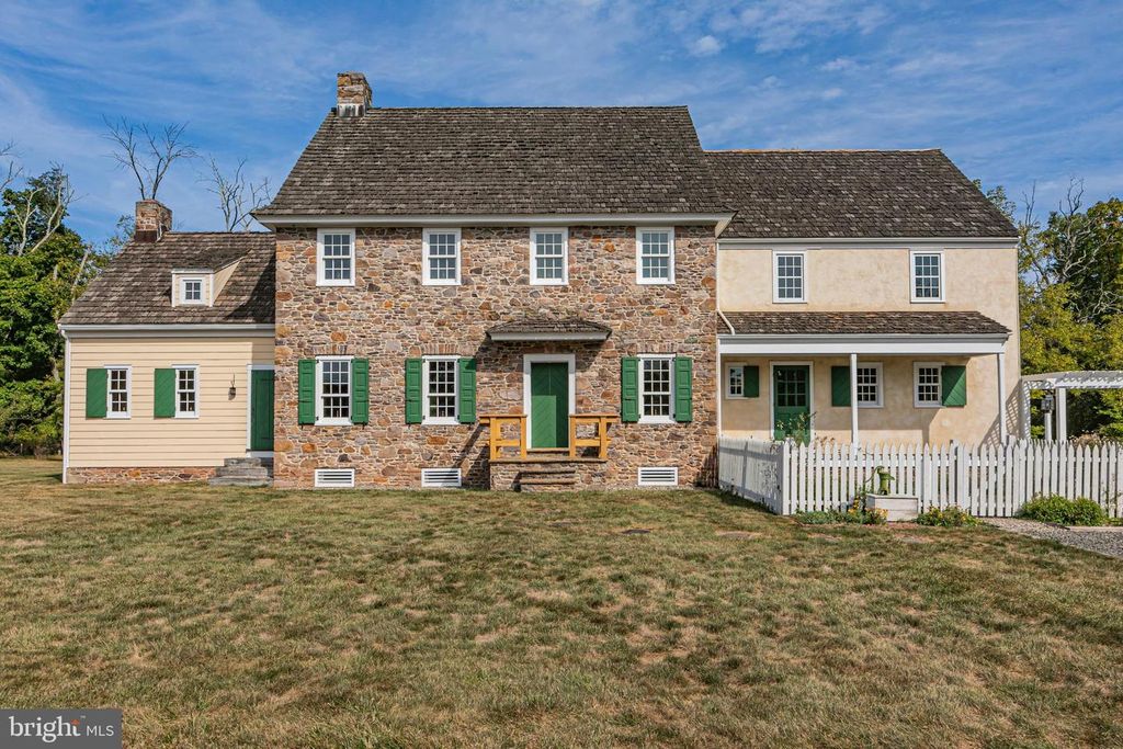 348 ROSEMONT RINGOES RD, Stockton, NJ 08559