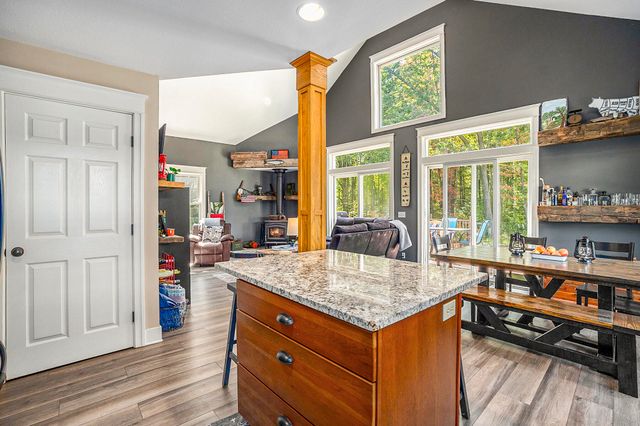 4529 S Hilton Park Road, Fruitport, MI 49415