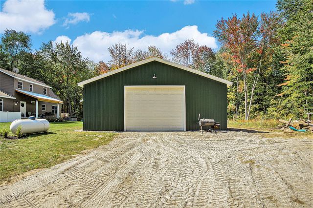 4529 S Hilton Park Road, Fruitport, MI 49415