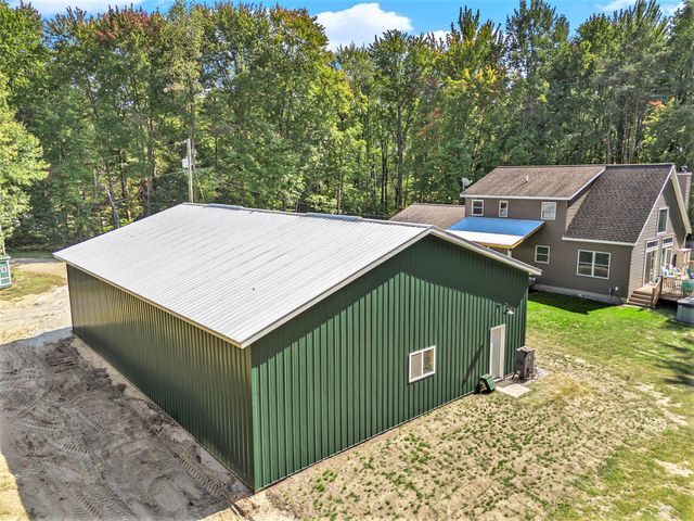 4529 S Hilton Park Road, Fruitport, MI 49415