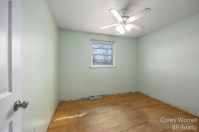1427 Grant Avenue, Grand Haven, MI 49417