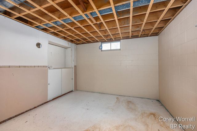 1427 Grant Avenue, Grand Haven, MI 49417