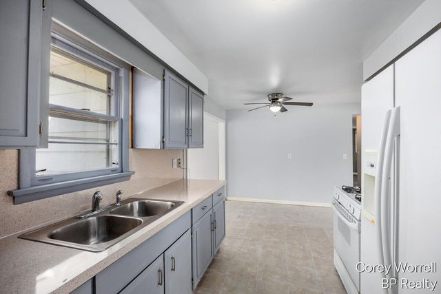 1427 Grant Avenue, Grand Haven, MI 49417