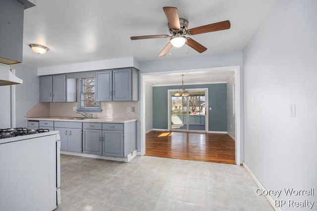 1427 Grant Avenue, Grand Haven, MI 49417