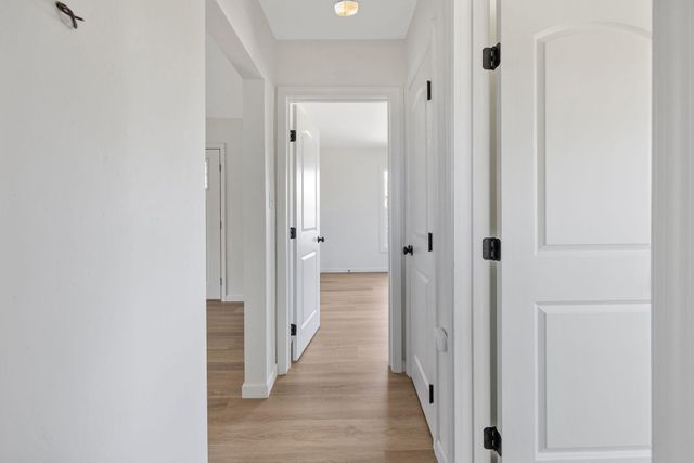 2261 S Nicholas Avenue, Fresno, CA 93706