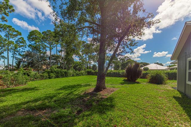 1809 SW Capehart Avenue, Port St. Lucie, FL 34953