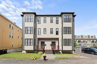 8 Burton Ave 8, Boston, MA 02119