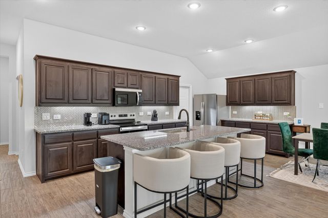 1637 Elle Lane, Aubrey, TX 76227
