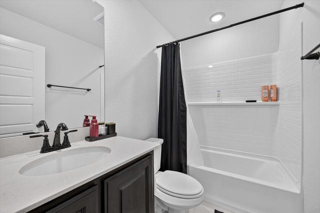 1637 Elle Lane, Aubrey, TX 76227