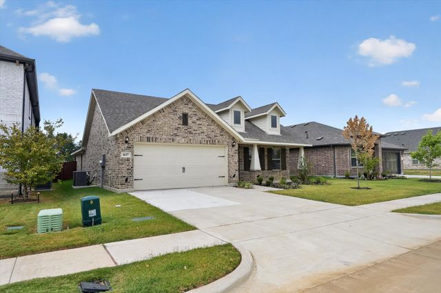 1637 Elle Lane, Aubrey, TX 76227