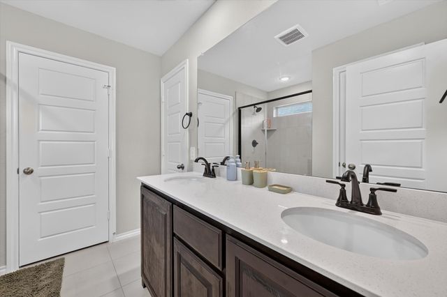 1637 Elle Lane, Aubrey, TX 76227