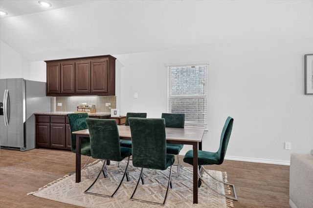 1637 Elle Lane, Aubrey, TX 76227