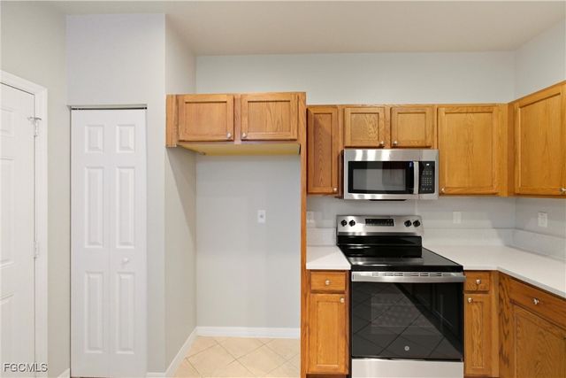 9642 Roundstone CIR, Fort Myers, FL 33967