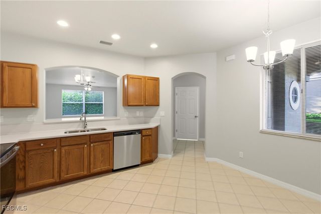 9642 Roundstone CIR, Fort Myers, FL 33967