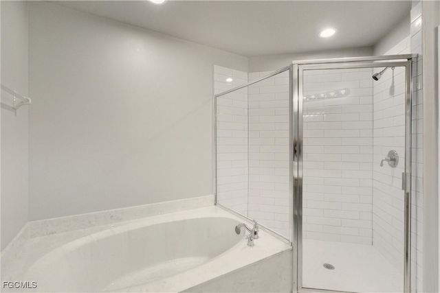 9642 Roundstone CIR, Fort Myers, FL 33967