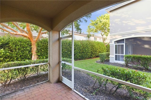 9642 Roundstone CIR, Fort Myers, FL 33967