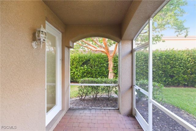 9642 Roundstone CIR, Fort Myers, FL 33967