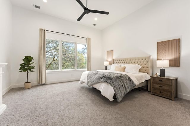 101 Stockman DR, Dripping Springs, TX 78620