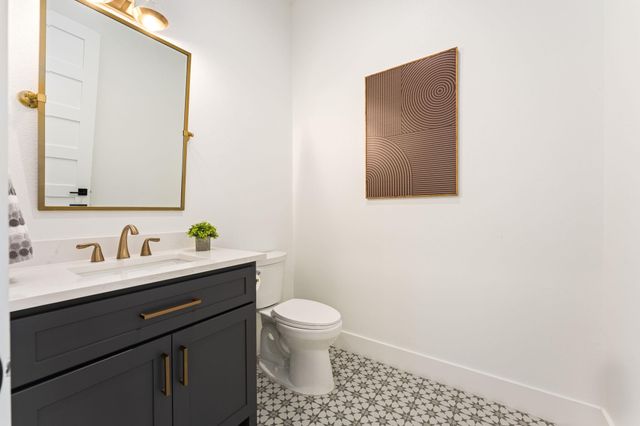 101 Stockman DR, Dripping Springs, TX 78620