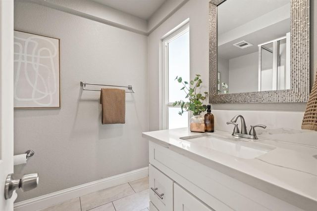 5295 Paragon St, Rocklin, CA 95677