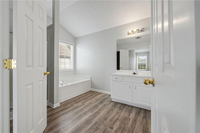 290 Clairidge Lane, Lawrenceville, GA 30046