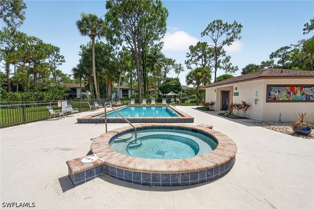 1915 Courtyard WAY 202, Naples, FL 34112
