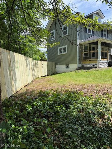 569 Barwell Street, Akron, OH 44303