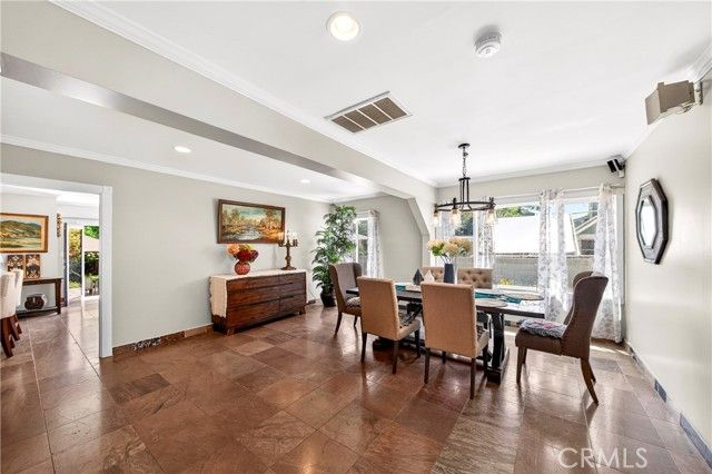 790 N El Molino, Pasadena, CA 91104