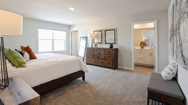 2282 SE Morningdew Drive, West Des Moines, IA 50265