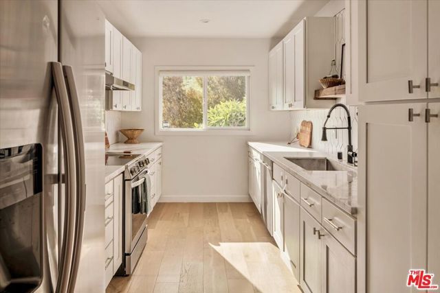 2144 Echo Park Avenue, Los Angeles, CA 90026