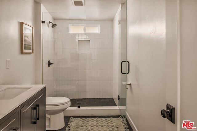 2144 Echo Park Avenue, Los Angeles, CA 90026