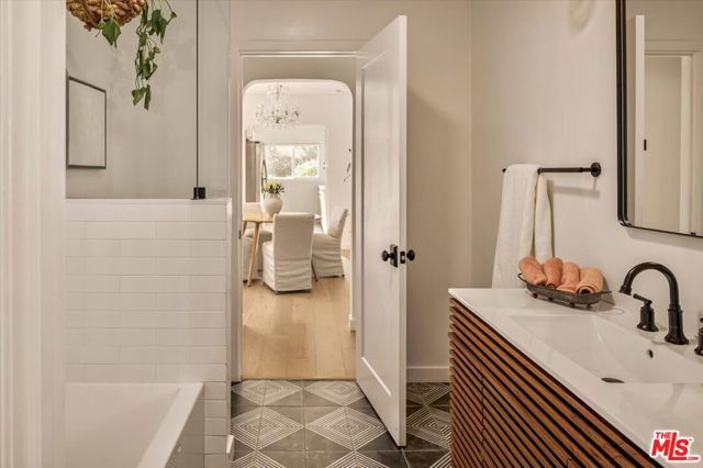 2144 Echo Park Avenue, Los Angeles, CA 90026