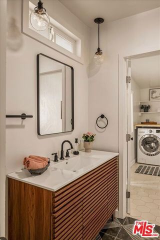 2144 Echo Park Avenue, Los Angeles, CA 90026