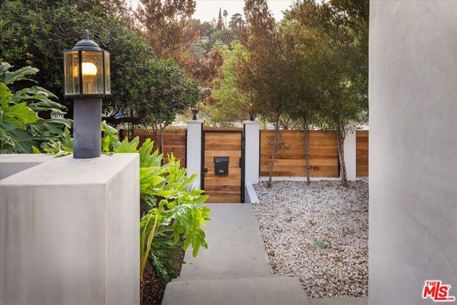 2144 Echo Park Avenue, Los Angeles, CA 90026