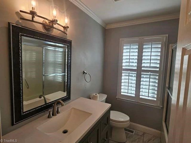 1010 Shamrock Court, High Point, NC 27265