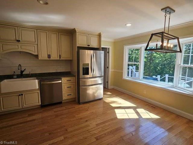 1010 Shamrock Court, High Point, NC 27265
